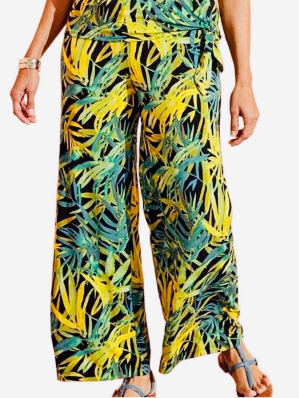 Chico’s Women's Tropical Print 2 Piece Set Top/Pants - Picture 6 of 12